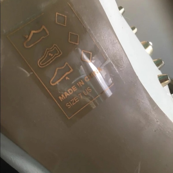 Gold studded booties - Picture 4 of 4